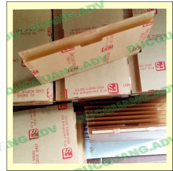 Kệ Mica để tờ rơi A4...